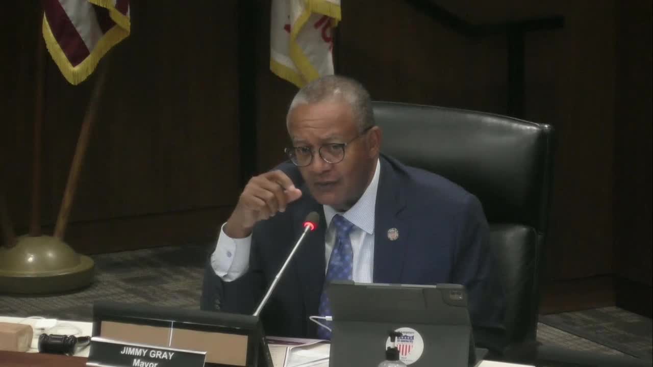 Council discusses redesign of Hamptons golf course to attract Woodlands players