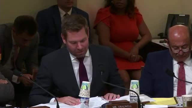 House Committee advances BABES Act to streamline airport travel for breastfeeding parents