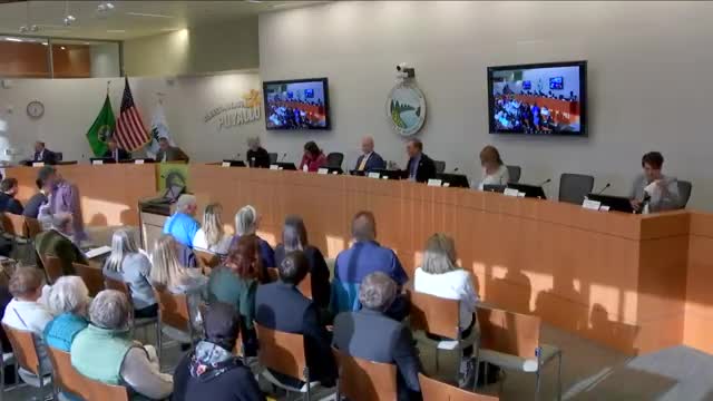 Puyallup City Council honors basketball team and Kiwanis Club for community contributions