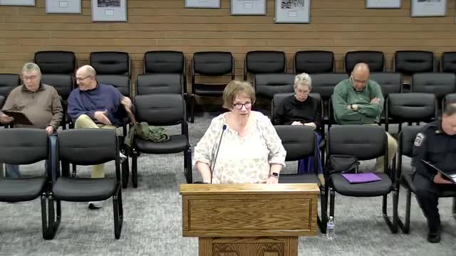 Norton residents challenge proposed Reimer Road development lot sizes at council meeting