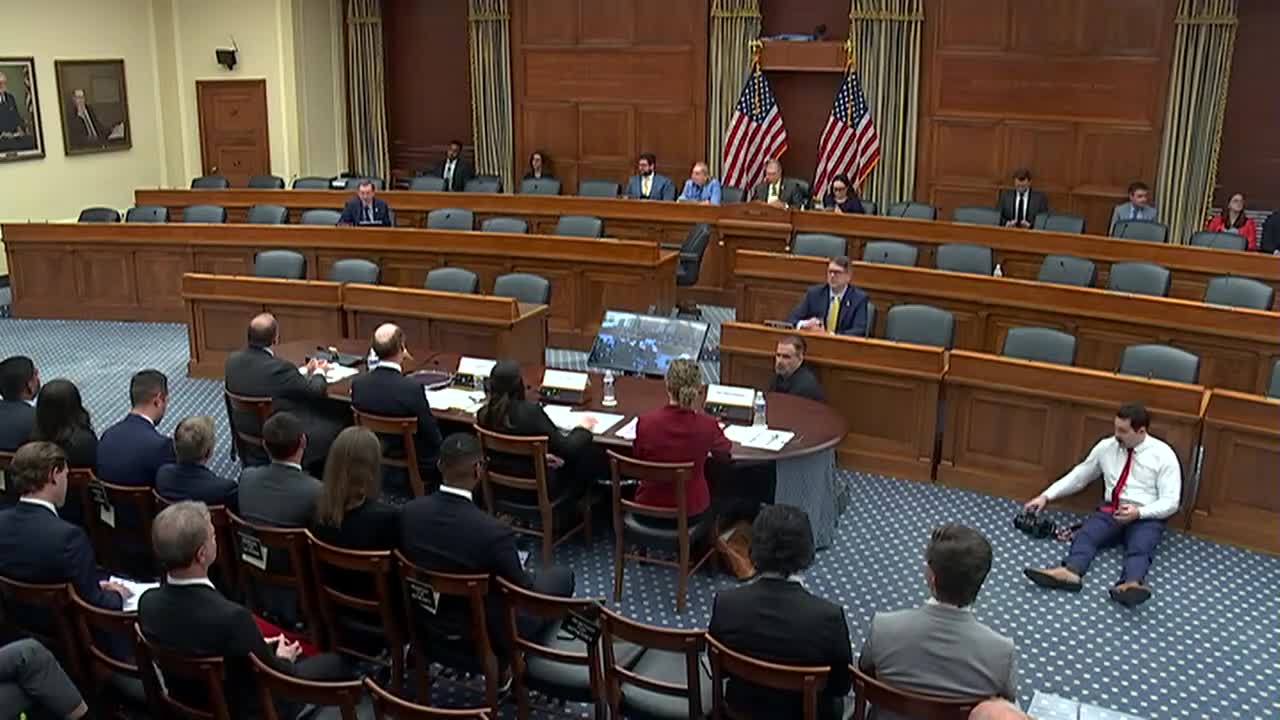 Congress examines federal science cuts amid concerns over quantum initiative and workforce
