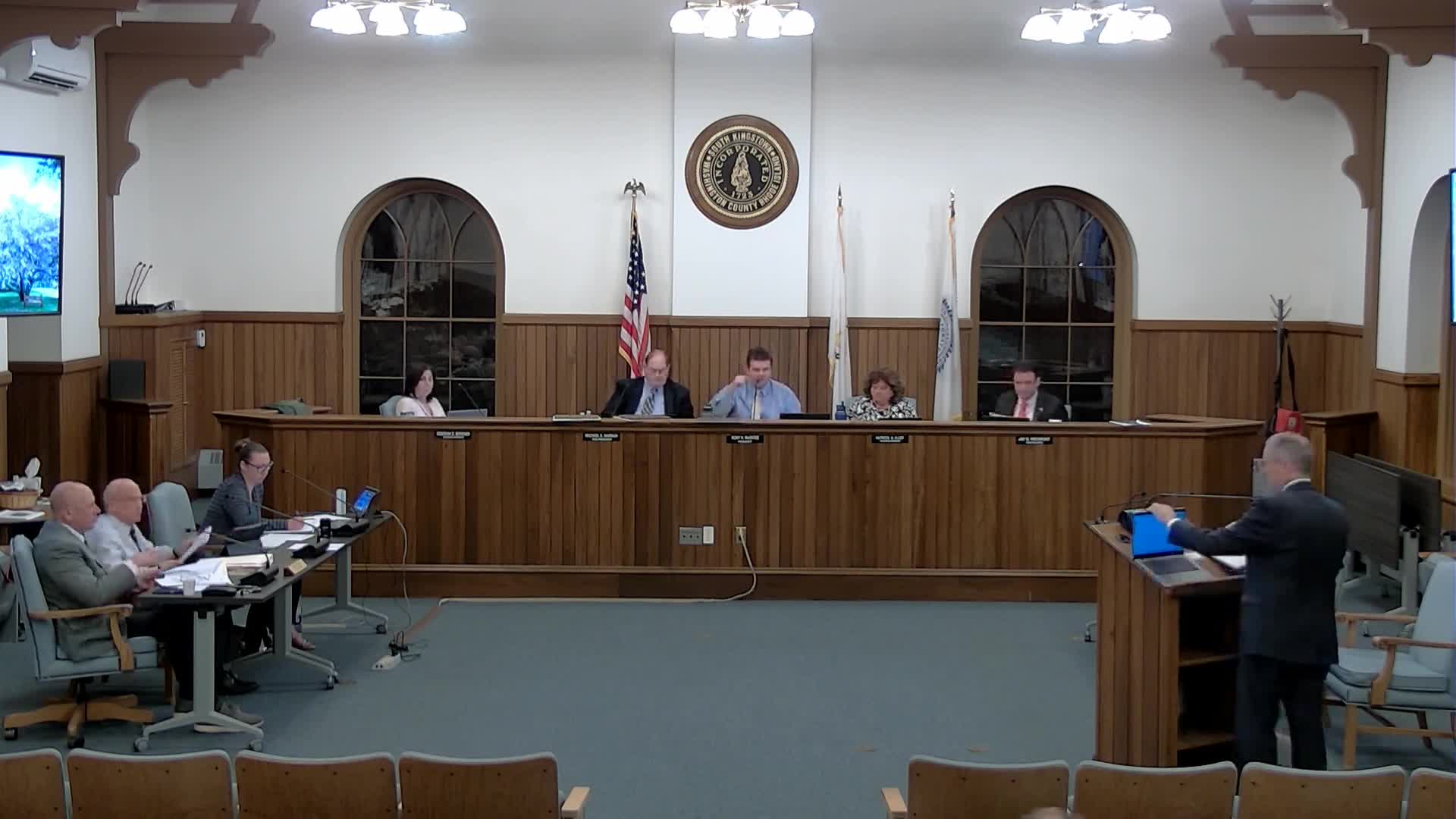 South Kingstown Council endorses Rhode Island House Bill 6207 to reduce litter