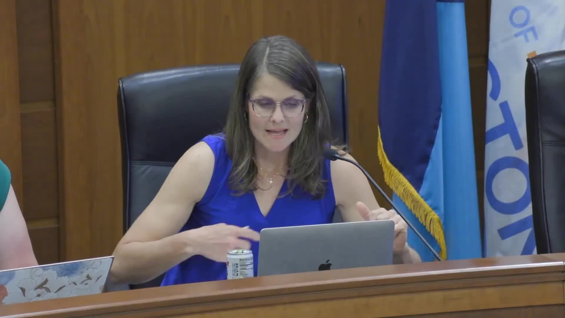 School Board amends Apple purchase agreement to limit iPad use in grades K-3