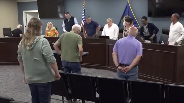 Fort Knox soldiers support flood relief efforts in Radcliff community