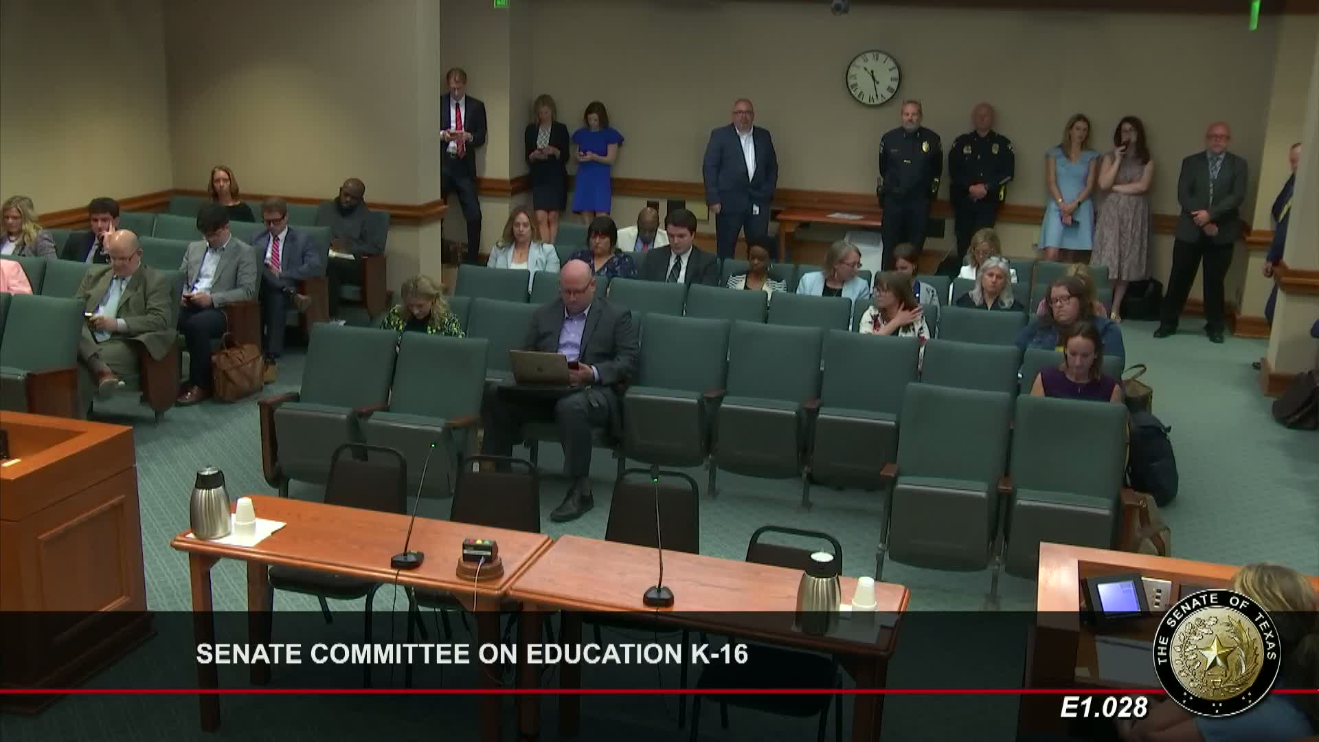 Texas legislators advance House Bill 1481 to limit student cell phone use in schools