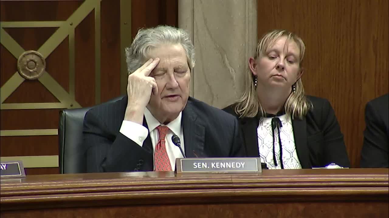 Senator raises concerns over $93B DOE loans issued without business plans